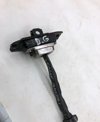 Nissan Qashqai J12 Rear door check strap stopper
