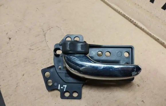 Chrysler Neon II Front door interior handle