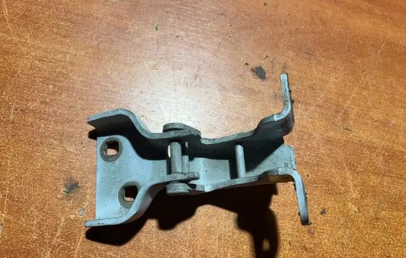 Renault Trafic II (X83) Front door upper hinge 311772H GM66380 66380