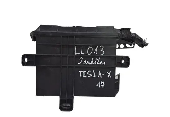 Tesla Model X Central body control module 105835803C 113515207B