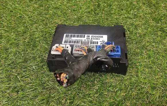 Chevrolet Suburban Comfort/convenience module 24243086