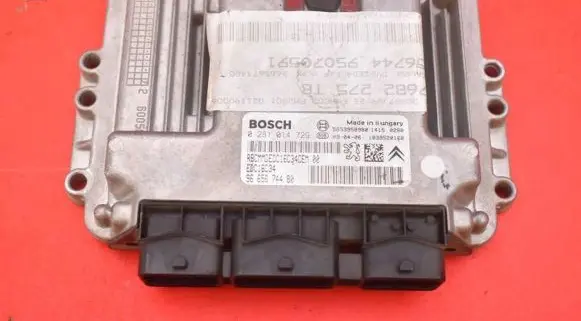 Peugeot 3008 I Engine control unit/module ECU 9665674480