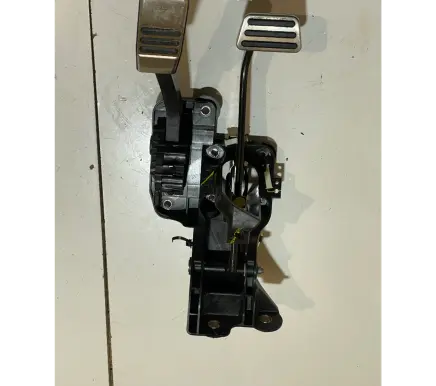 Ford Mustang VI Pedal assembly GR3C9F836AB GR3C9F856AB