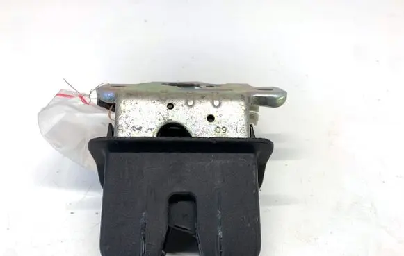 Audi A4 S4 B9 8W Tailgate exterior lock 3G0827503A