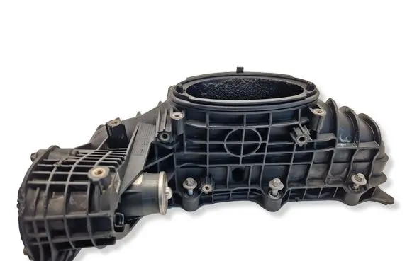 Mercedes-Benz Vito Viano W639 Intake manifold A6510900037
