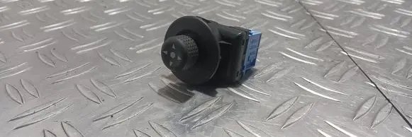 Citroen Berlingo Wing mirror switch 185526