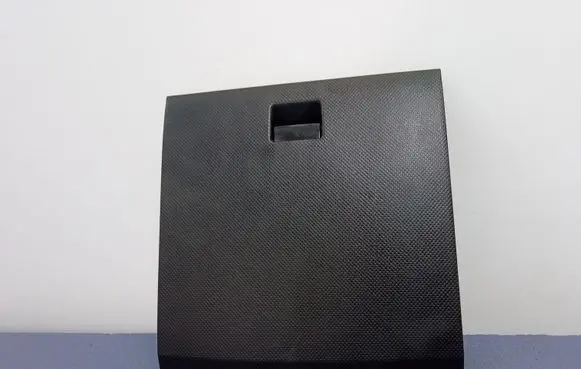 Mazda 2 Glove box D37464501