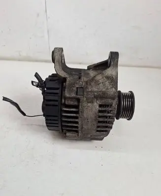 Audi A4 S4 B5 8D Generator/alternator