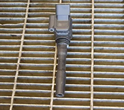 Audi A5 Sportback 8TA High voltage ignition coil 77320003 06H905110E
