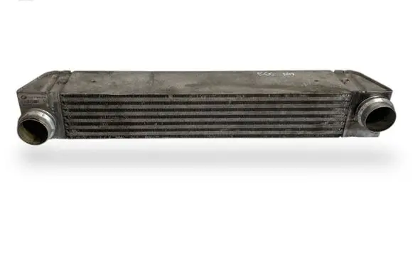 BMW 5 E60 E61 Intercooler radiator 7795823 17517795823