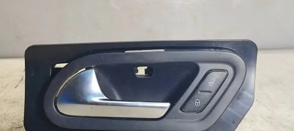 Volkswagen Eos Front door interior handle 1Q0837197