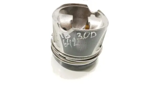 Mercedes-Benz CLK C207 A207 Piston 