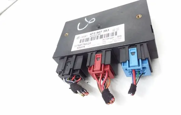 Audi A6 S6 C6 4F Tow bar trailer control unit/module 4F0907383 4F0910383 506078