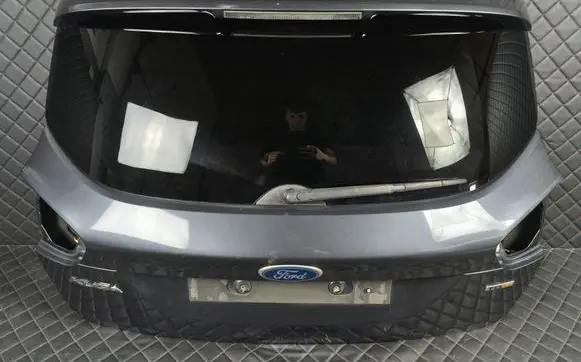 Ford Kuga I Truck tailgate