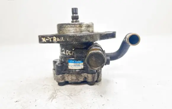 Nissan X-Trail T30 Power steering pump 8H800