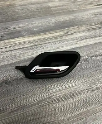 BMW 5 E39 Rear door interior handle 8226049