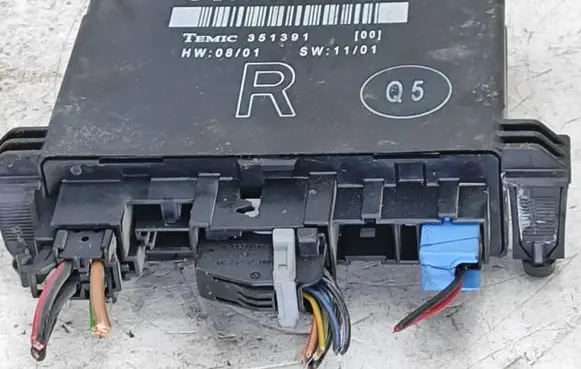 Mercedes-Benz C W203 Door control unit/module 2038206626 351391