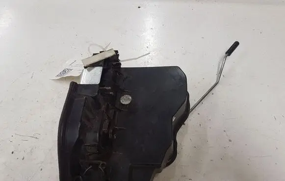 BMW 3 F30 F35 F31 Front door lock A053702