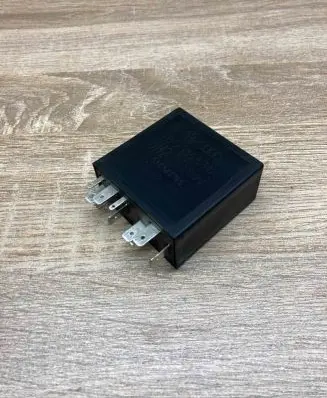BMW 5 E39 Other relay 4B0955531A 377