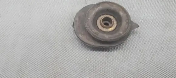 Lancia Delta III Lower shock absorber bracket 