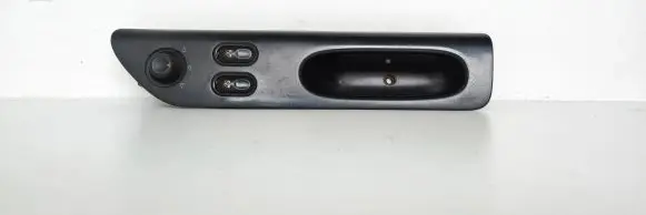 Renault Laguna I Electric window control switch 7701686 7701672454E AVG1896