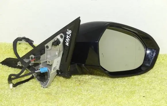 BMW 7 G70 Front door electric wing mirror