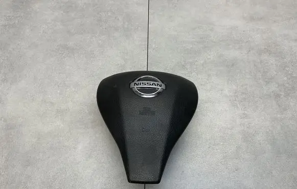 Nissan X-Trail T32 Steering wheel airbag 