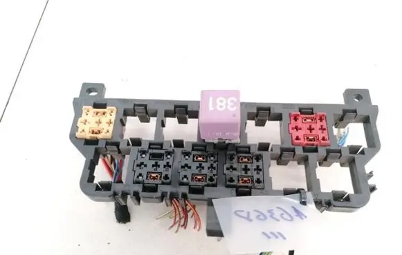 Audi A4 S4 B5 8D Fuse box set 8D0937503