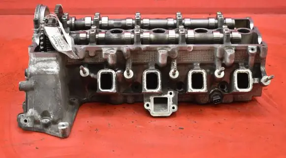 BMW 1 E81 E87 Engine head 7787521