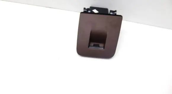 Glove box