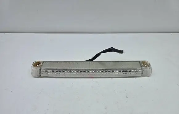 Toyota Prius (XW20) Third/center stoplight E130723