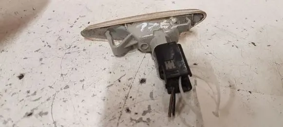 Mazda 6 Front fender indicator light A052889 P7389L
