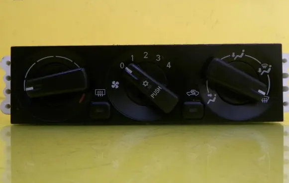 Mitsubishi Space Star Climate control unit MR262492