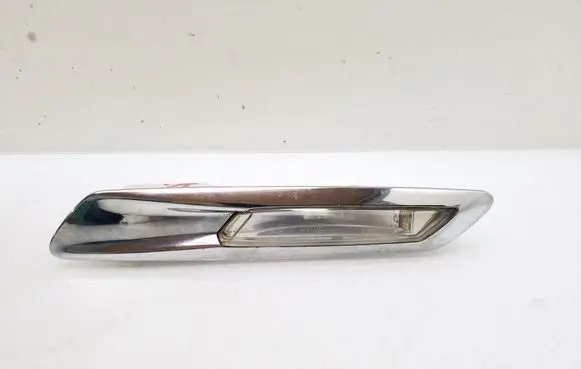 BMW 5 F10 F11 Front fender indicator light 715416807 715417007