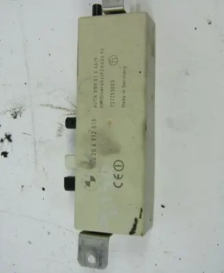 BMW X3 E83 Aerial antenna amplifier 