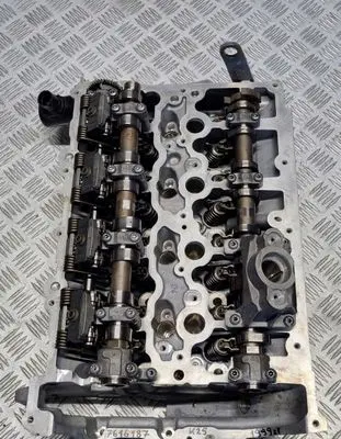 BMW 2 F45 Engine head 