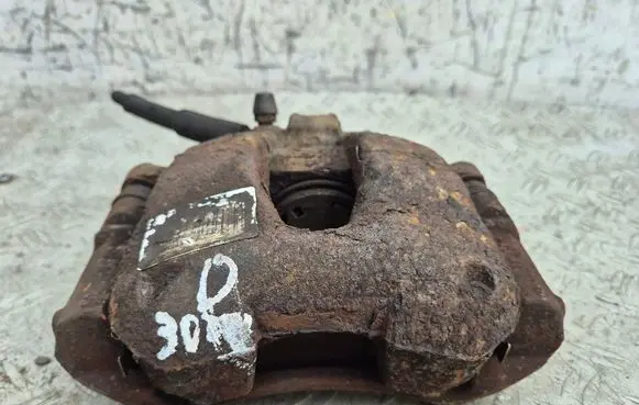 Peugeot 3008 I Front brake caliper
