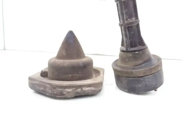 Nissan Qashqai Rear coil spring rubber mount 550324EA0A
