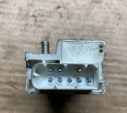 BMW 7 E38 Glow plug pre-heat relay 2247664 72RB511