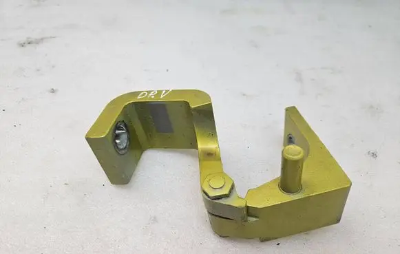 Volkswagen ID. Buzz Front door upper hinge 1T3831002A