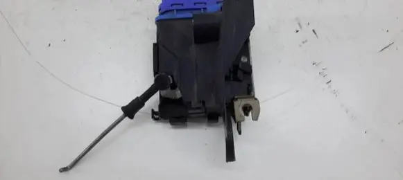 Audi A4 S4 B5 8D Rear door lock 8D0839016A