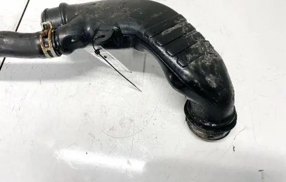 Air intake hose/pipe