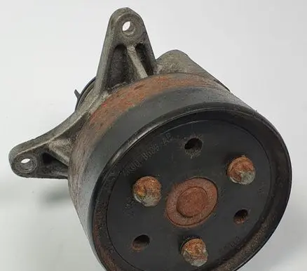 Jaguar XF X250 Water pump 9X2Q-8501-AA