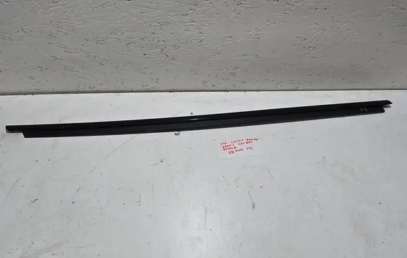 BMW 1 F40 Rear door windshield rail 