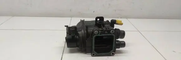 Thermostat/thermostat housing