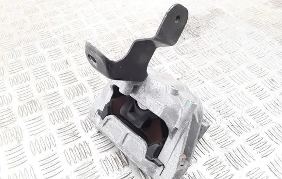 Volkswagen Golf V Engine mount bracket 1K0199262AJ