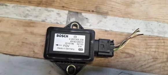 Toyota Avensis T220 ESP acceleration yaw rate sensor 0265005239 0016196 G60000