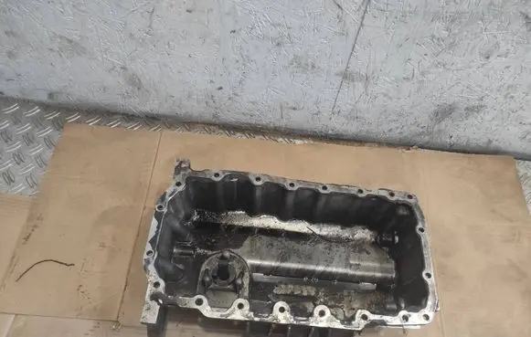 Volkswagen PASSAT B6 Oil sump