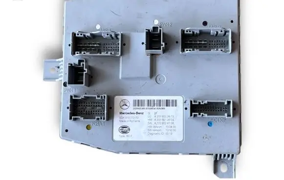 Mercedes-Benz C W205 Central body control module A2059003913