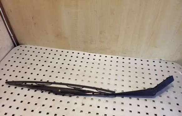 Ford Mondeo Mk III Windshield/front glass wiper blade 1S7117526AB